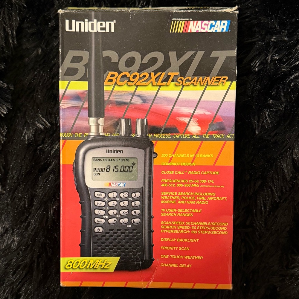 NASCAR Scanner Bundle Uniden BC92XLT RadioShack + 3 Headphones - Picture 2 of 6